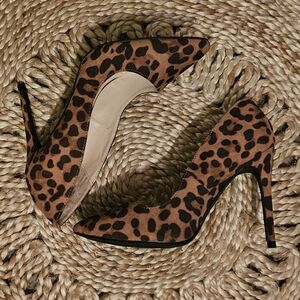 Leopard Print Stiletto Heels Sz 8